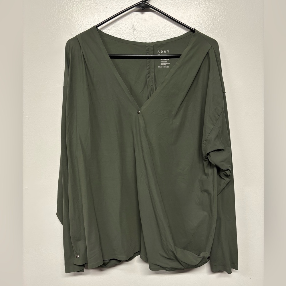 ADay Moss Sustainable That’s a Wrap Top Size Large